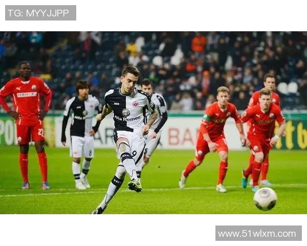 菲尔特与桑德豪森的精彩对决谁能在赛场上笑到最后